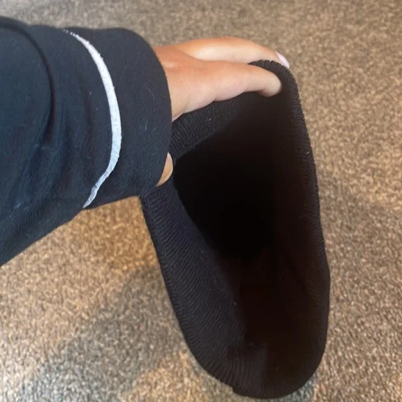 Cheetah winter hat - Picture 2 of 3